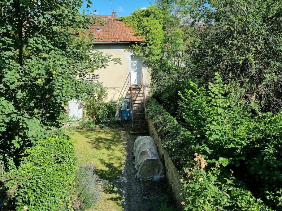 Elegance Provinoise Aux Pieds Des Remparts Classe Provins Exterior foto